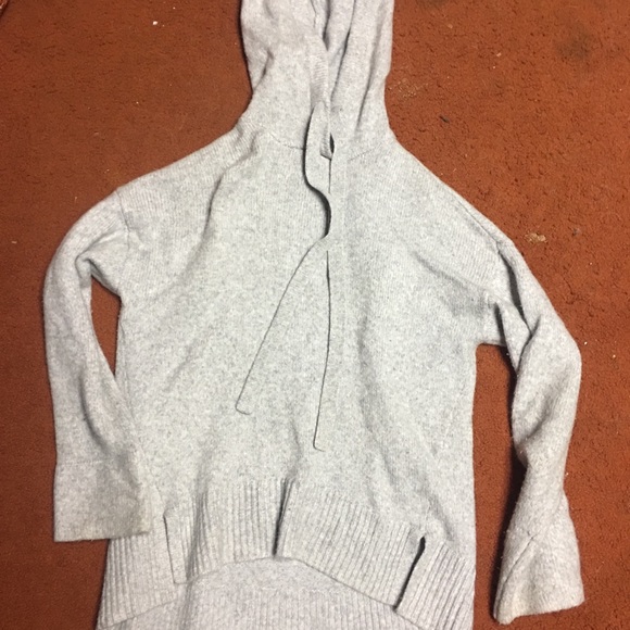 Sweater - Picture 1 of 2